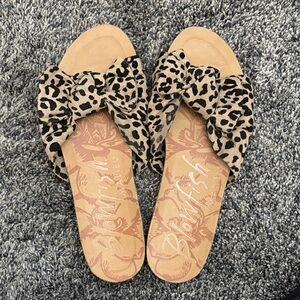 Super cute cheetah print sandals